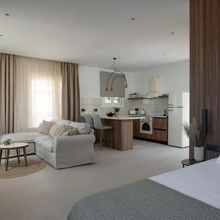 Semesterbostad Theros Luxury *