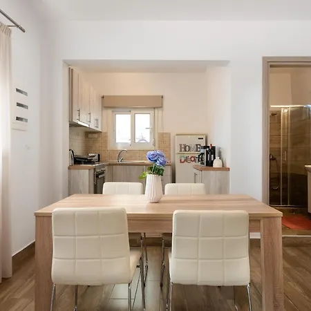 Theros Luxury Hébergement de vacances