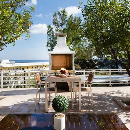 Hébergement de vacances Theros Luxury