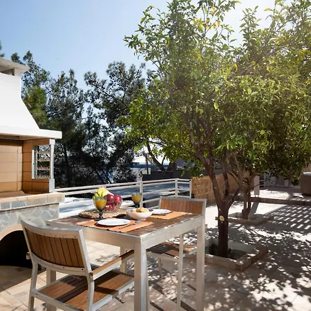 Theros Luxury Archangelos (Rhodes)