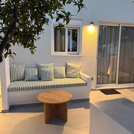 Theros Luxury * Archangelos (Rhodes)
