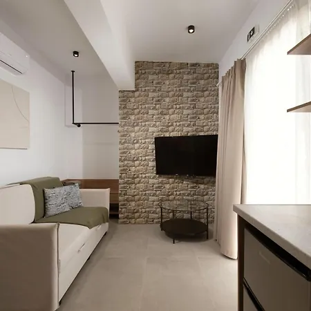 Theros Luxury