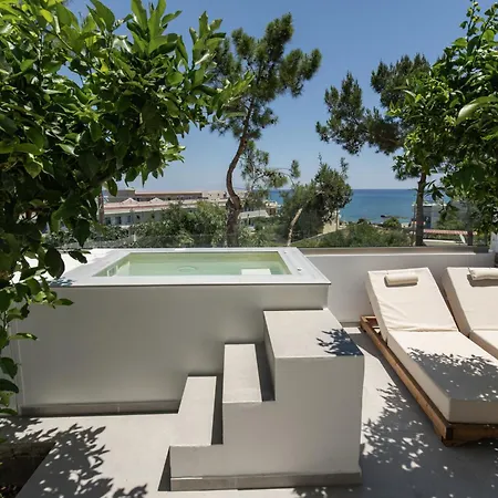 Theros Luxury Holiday home