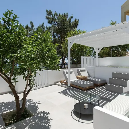 Theros Luxury Holiday home