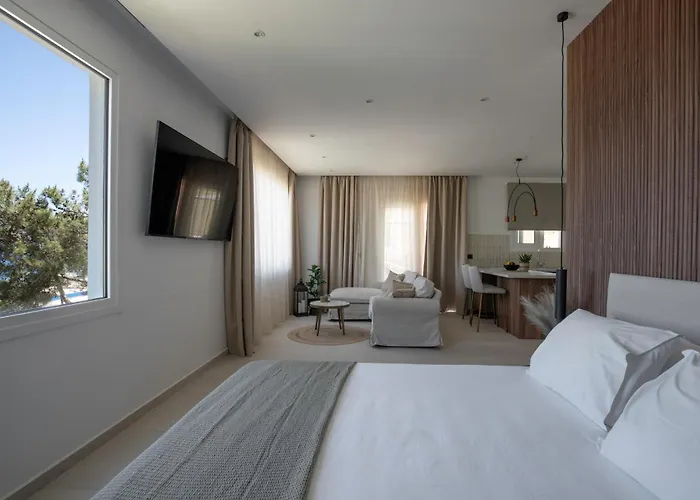 Theros Luxury Αρχάγγελος