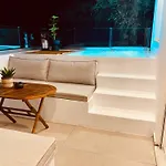 Theros Luxury * Archangelos (Rhodes)
