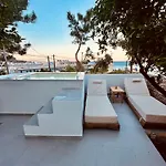 Theros Luxury
